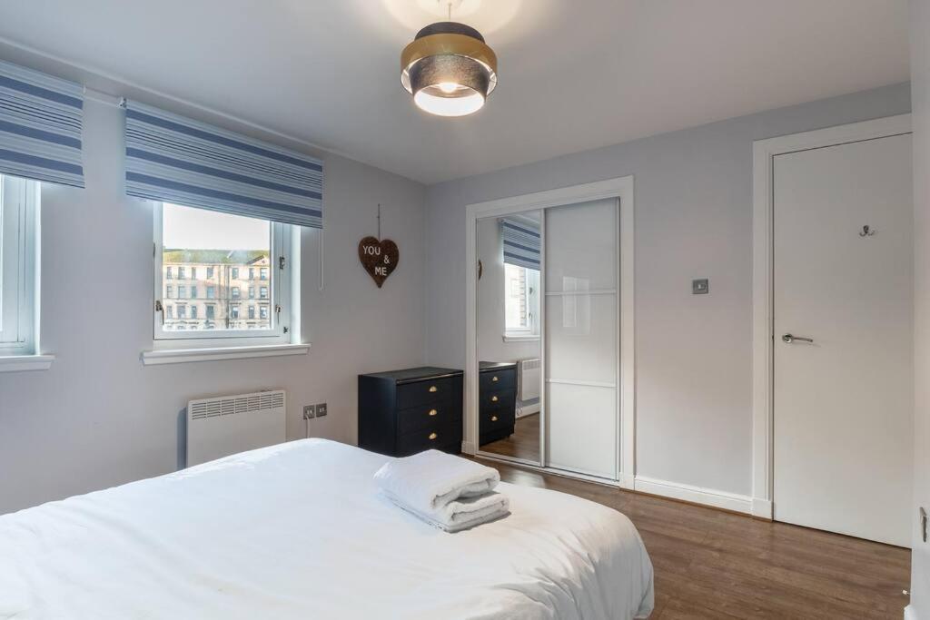 ** Modern Merchant City 1 Bed Apartment With Free Parking ** Glasgow Esterno foto