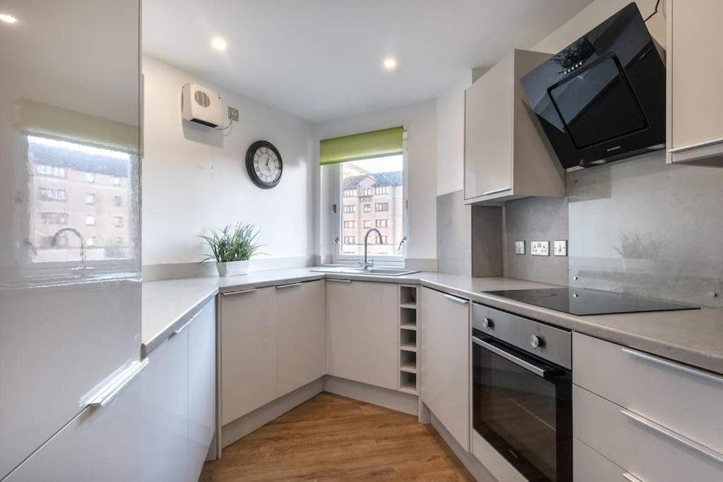 ** Modern Merchant City 1 Bed Apartment With Free Parking ** Glasgow Esterno foto