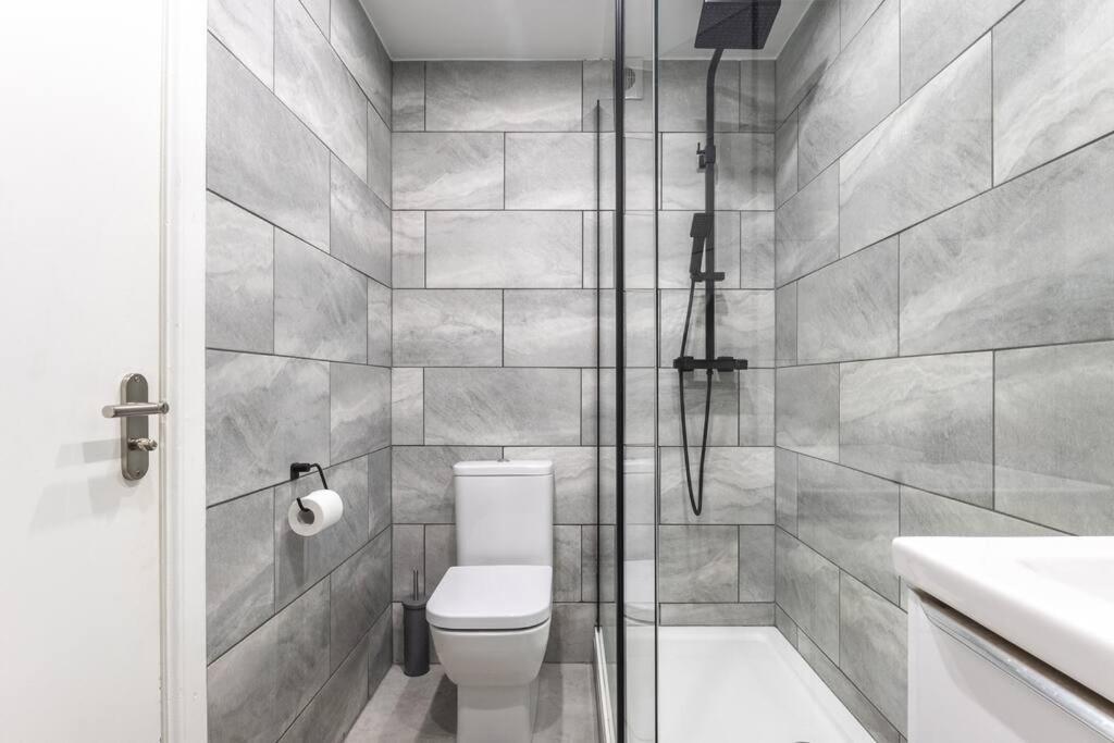 ** Modern Merchant City 1 Bed Apartment With Free Parking ** Glasgow Esterno foto
